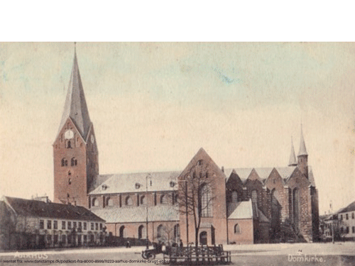 billeder af Rådhuspladsen i Aarhus, hvor Børnenes Kontors Pølsevogn ligger